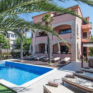 https://bed-breakfast-anita.pula-hotels.org